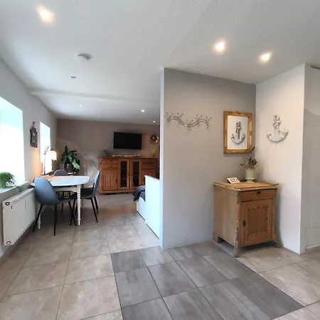 Hilde - Gemuetliche Und Moderne Bei Der Porzellanboerse 한데비트