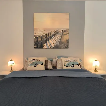 Hilde - Gemuetliche Und Moderne Bei Der Porzellanboerse 한데비트